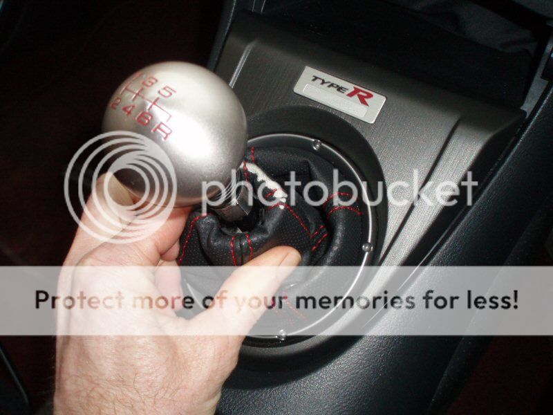 HowTo replace the gear stick gaiter on a FN2 Type R Owners